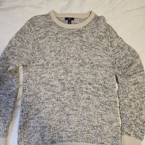 GAP Men’s Marled Cream and Black Crewneck Sweater
